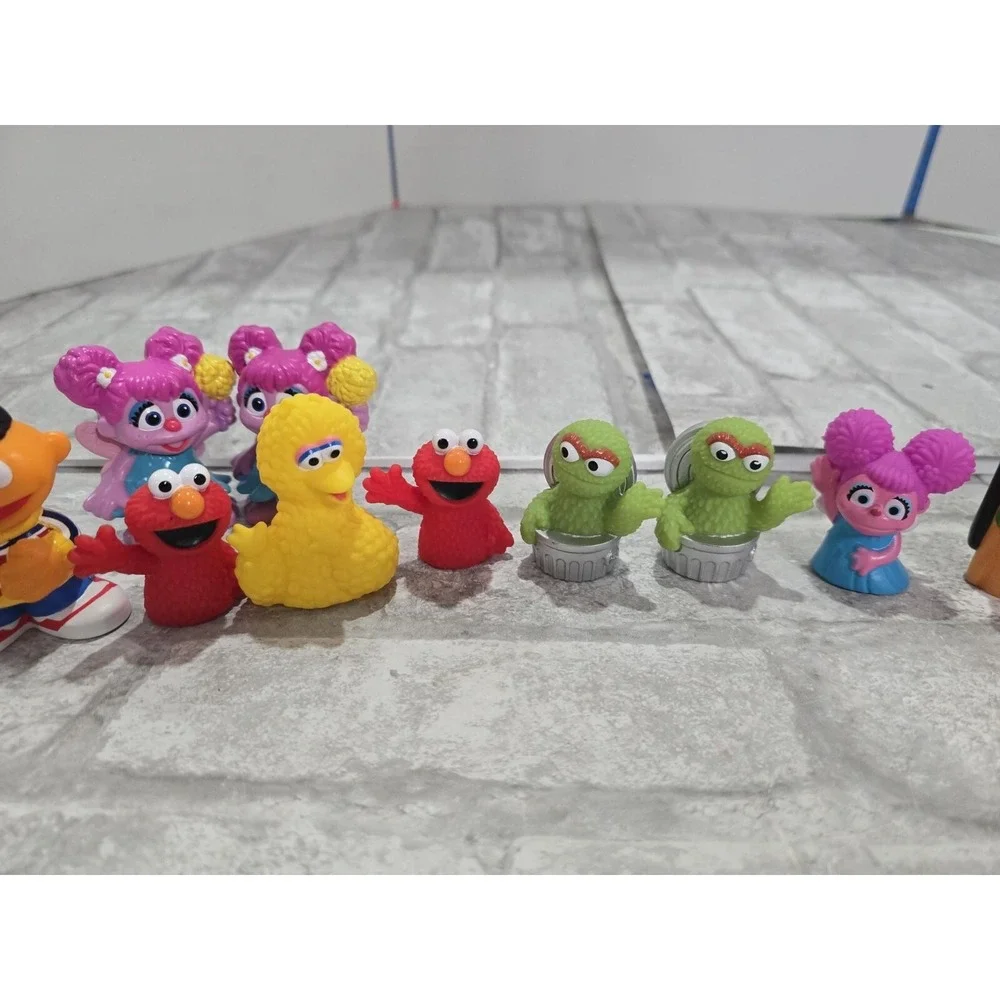 Lot of Sesame Street Figures Elmo Abby Cadabby Ernie‎ Big Bird Oscar the Grouch